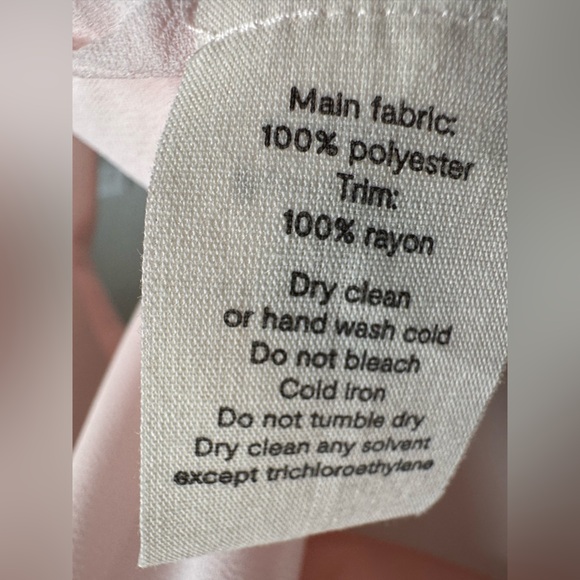 SLEEPER Montmartre Oversize Sheer
Button-Up Heart Pocket Shirt Pink Sz: M - Picture 6 of 14